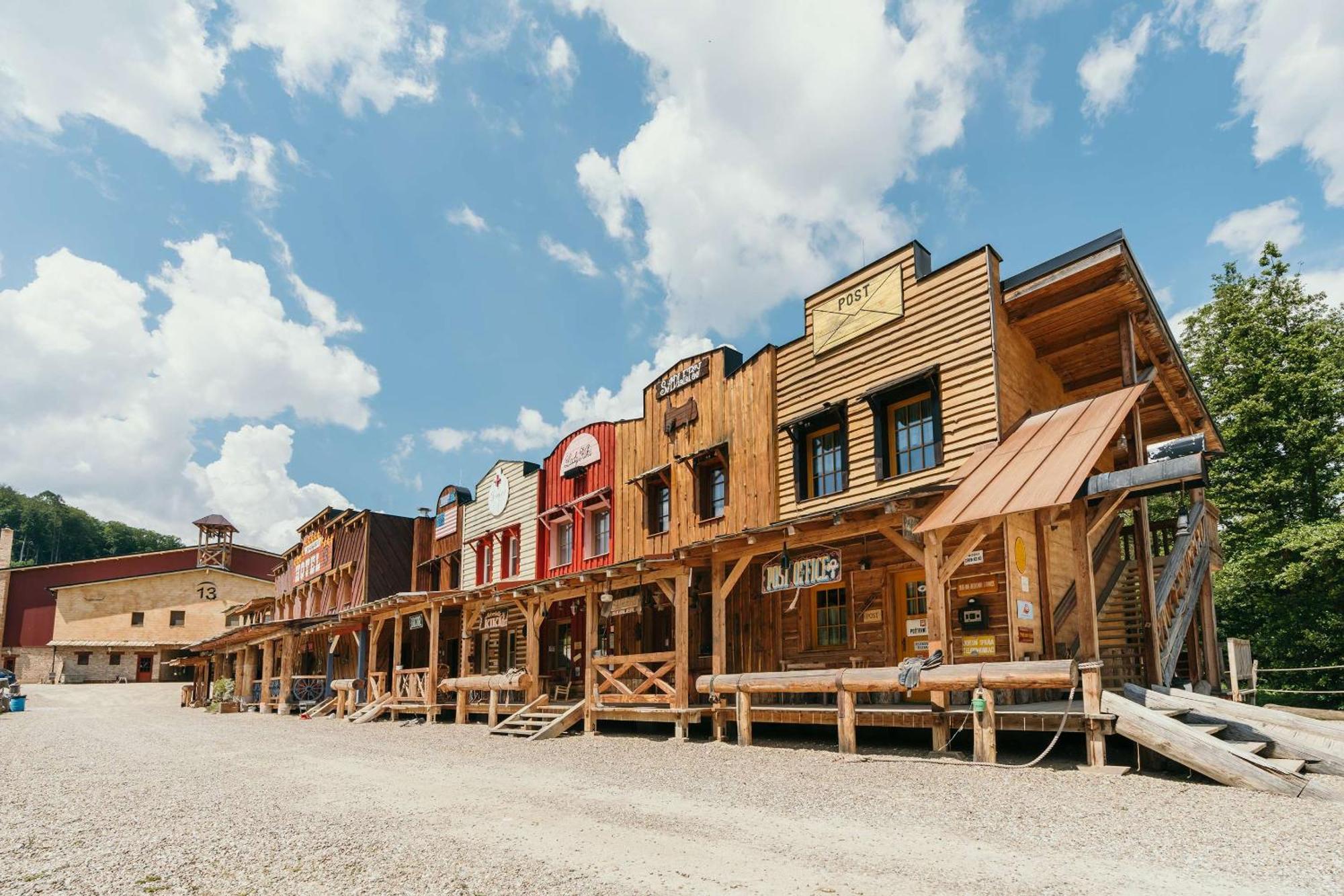 Ranch 13 - Western A Kone Nemsova Ngoại thất bức ảnh
