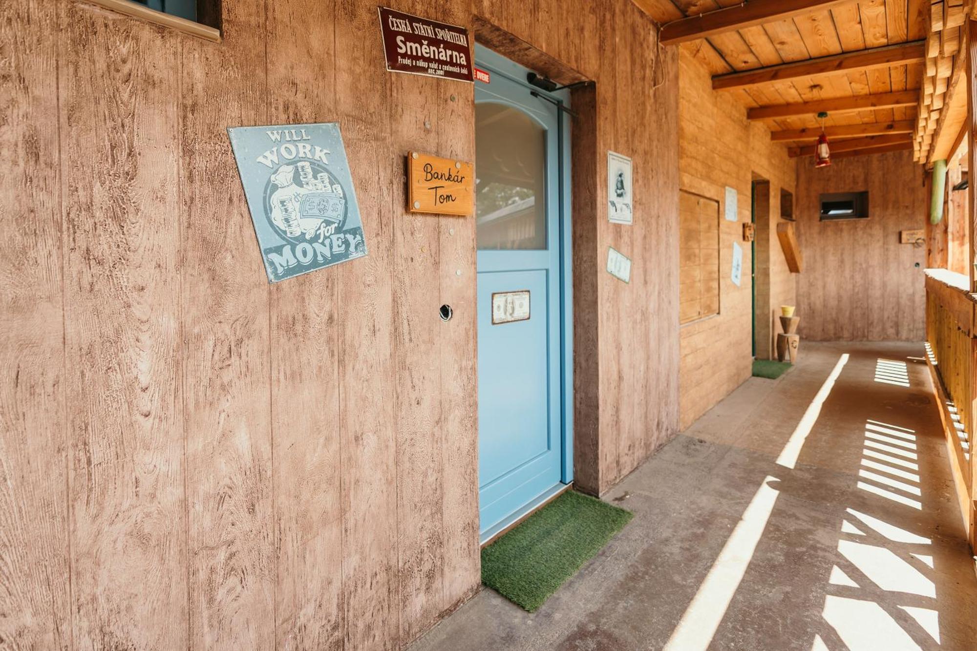 Ranch 13 - Western A Kone Nemsova Phòng bức ảnh