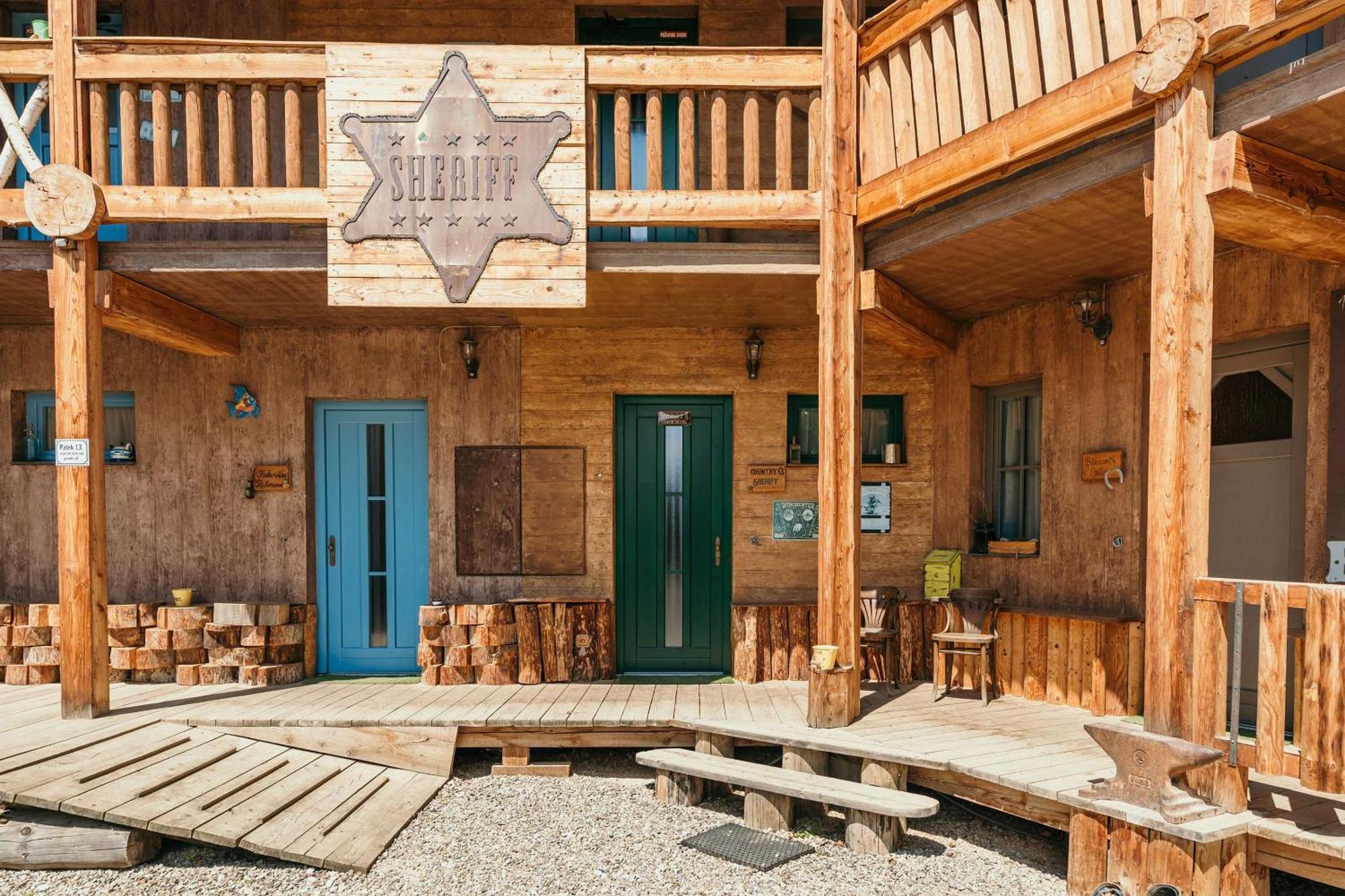 Ranch 13 - Western A Kone Nemsova Phòng bức ảnh
