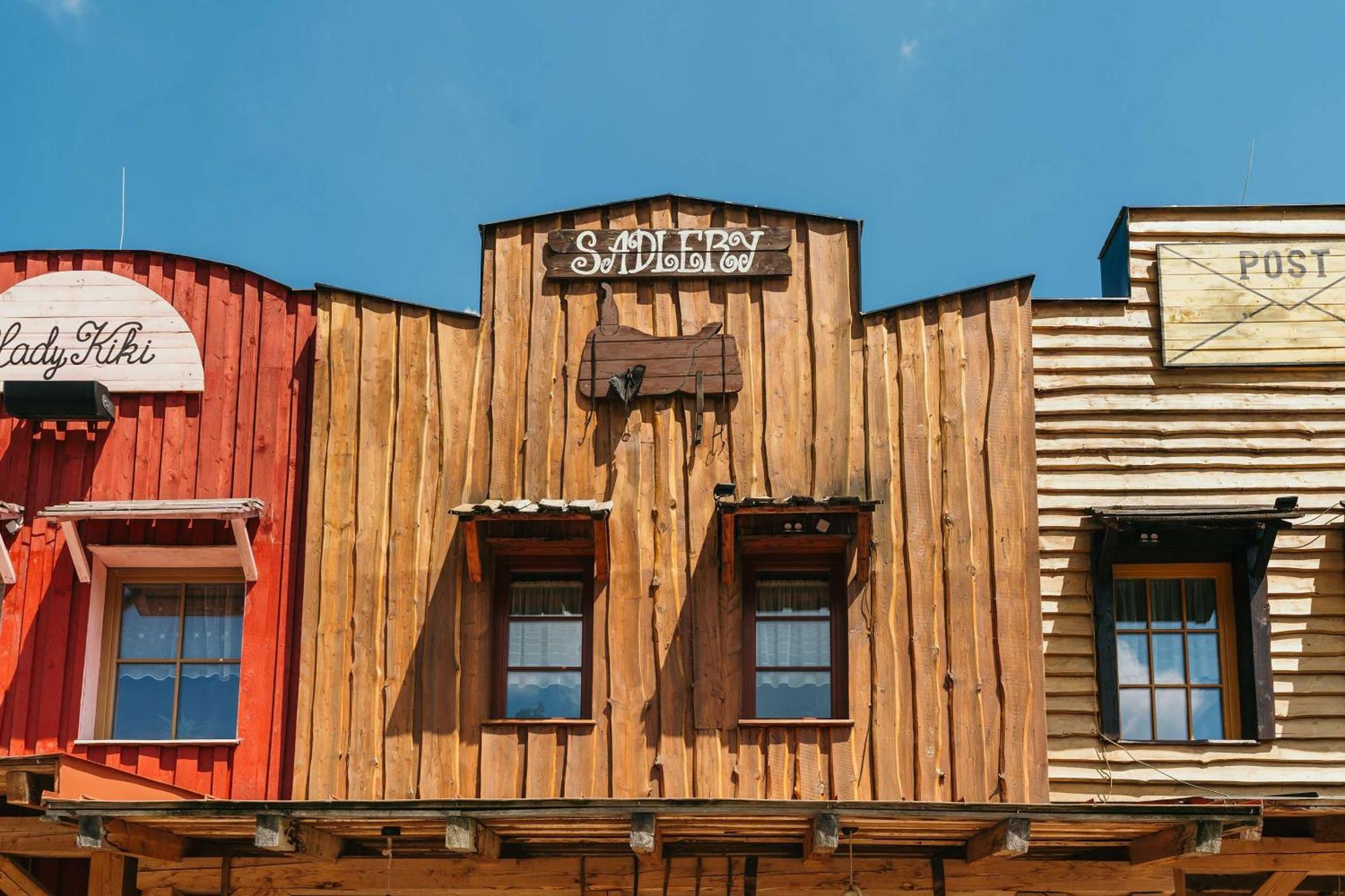 Ranch 13 - Western A Kone Nemsova Phòng bức ảnh